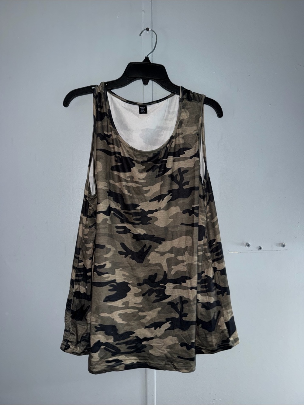 Camo Scoop Neck Sleeveless Tank Top
